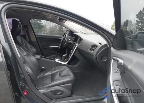 2013 Volvo S60 T5/T5 Platinum/T5 Premier/T5 Premier Plus из США, поврежденный, VIN YV1612FS6D2229587